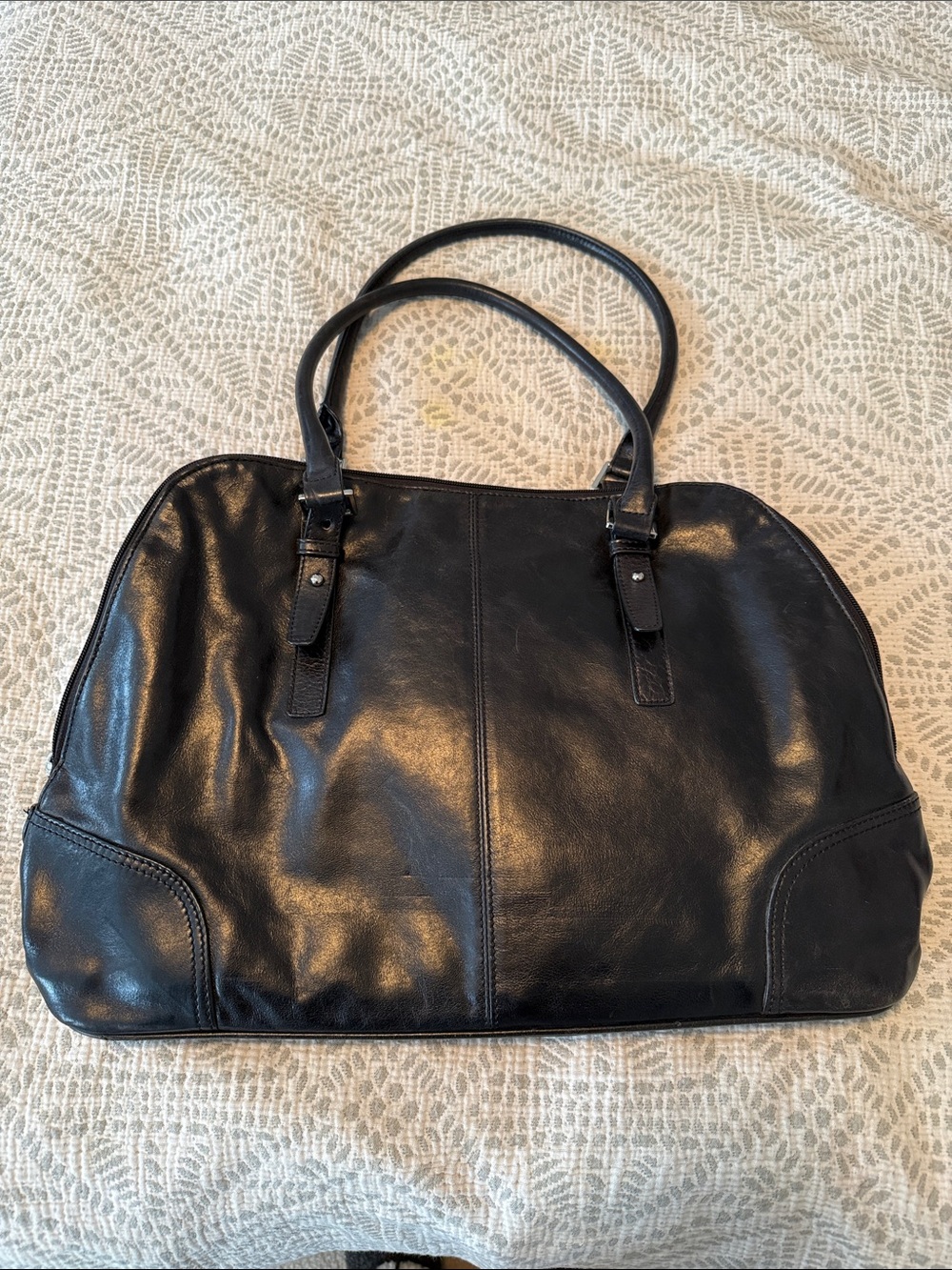 Danier Black Leather Tote Bag - Classic Structured Women's Handbag